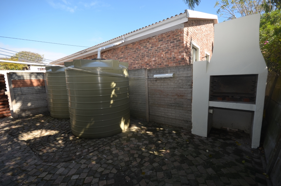 To Let 2 Bedroom Property for Rent in Cambridge West Eastern Cape